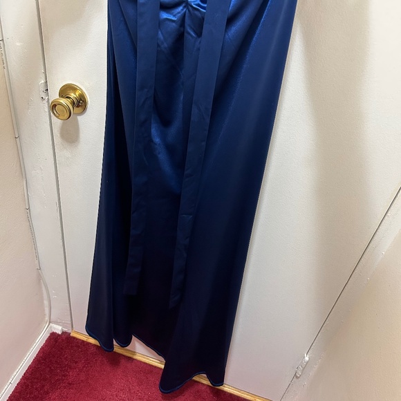 NWOT B. Darlin Sleeveless Satin X-Back Long Marine Blue Dress- Size 13/14 - Picture 10 of 13